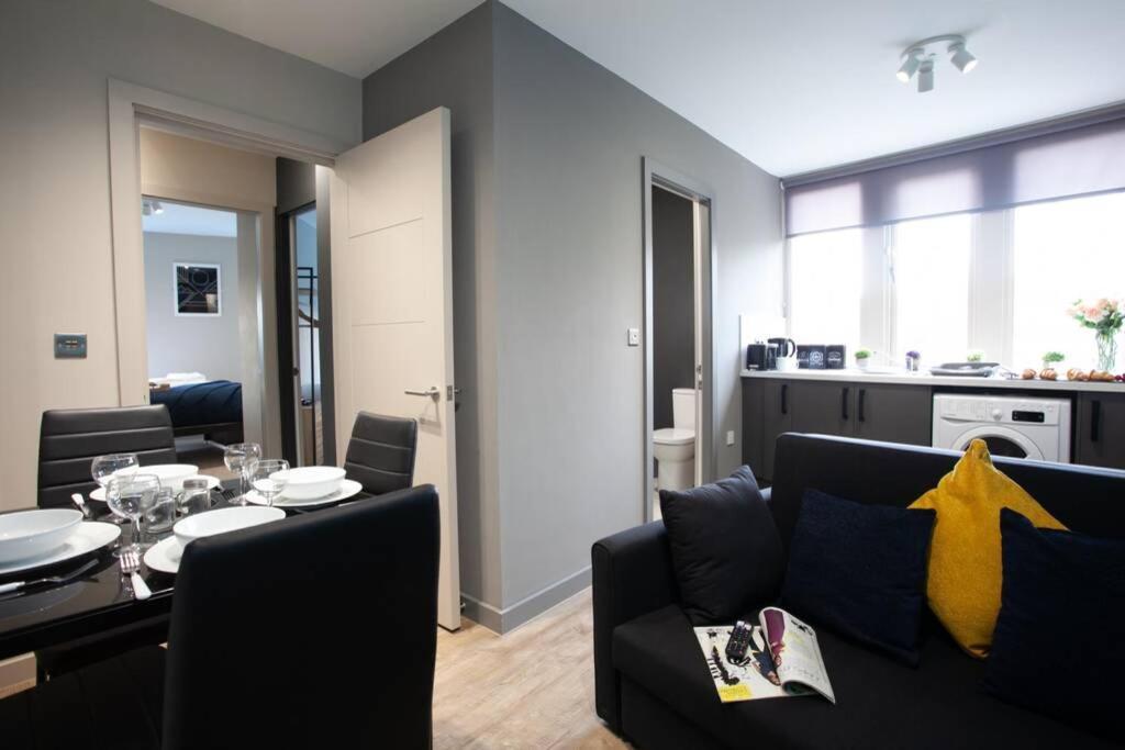 Stylish Central Location 2Bd Apartment ウィガン エクステリア 写真