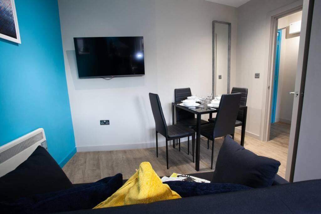 Stylish Central Location 2Bd Apartment ウィガン エクステリア 写真